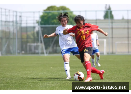 泰达美女：足球场上的飒爽英姿